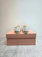 M-Sneakers
