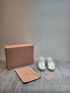 M-Sneakers