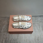 M-Sneakers