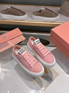 M-Sneakers