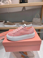 M-Sneakers