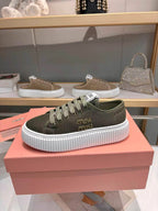 M-Sneakers