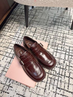 M-Sneakers