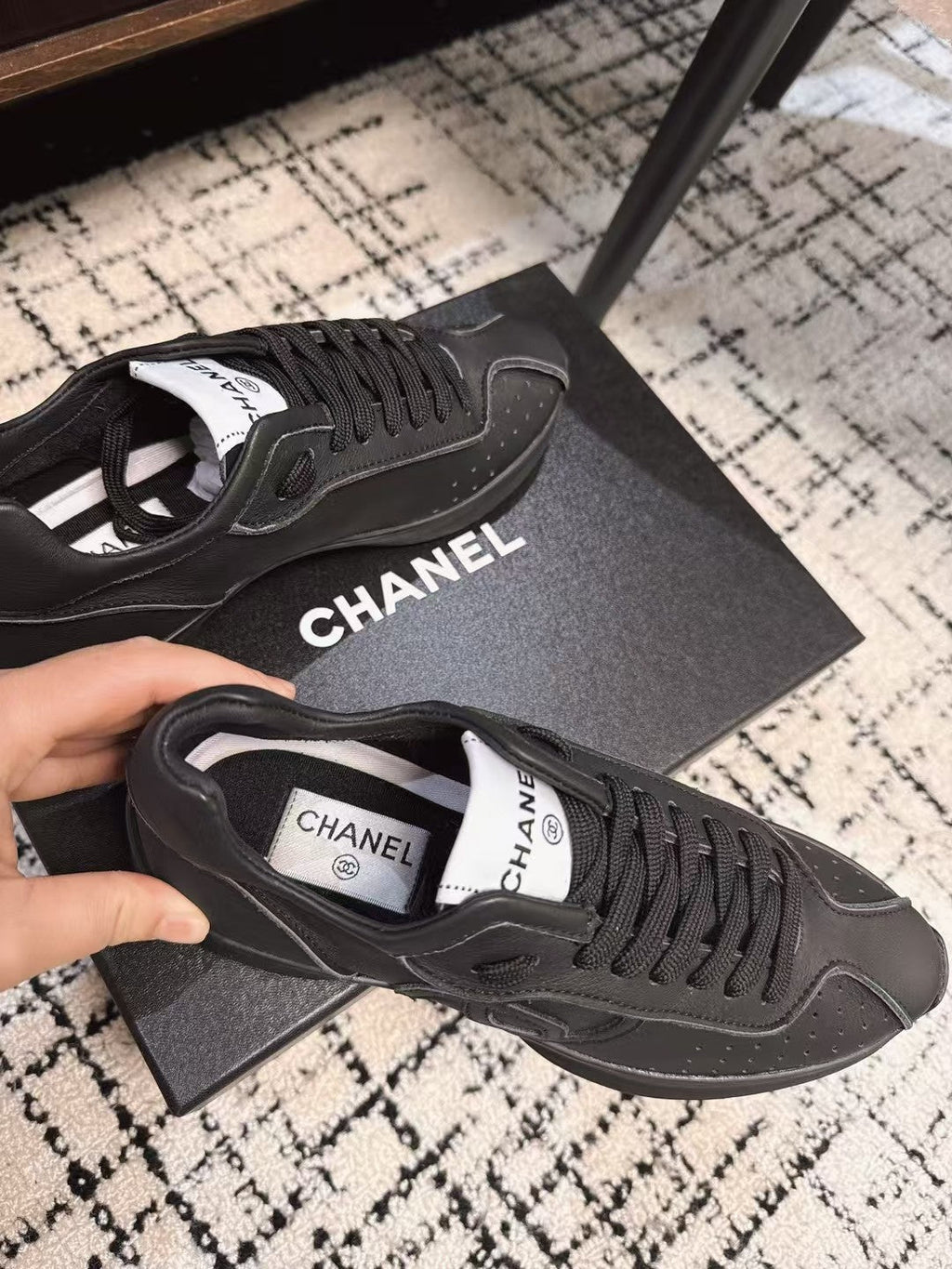 C-Sneakers