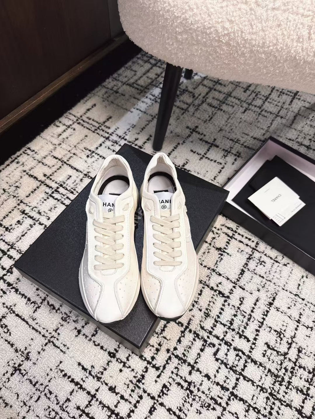 C-Sneakers