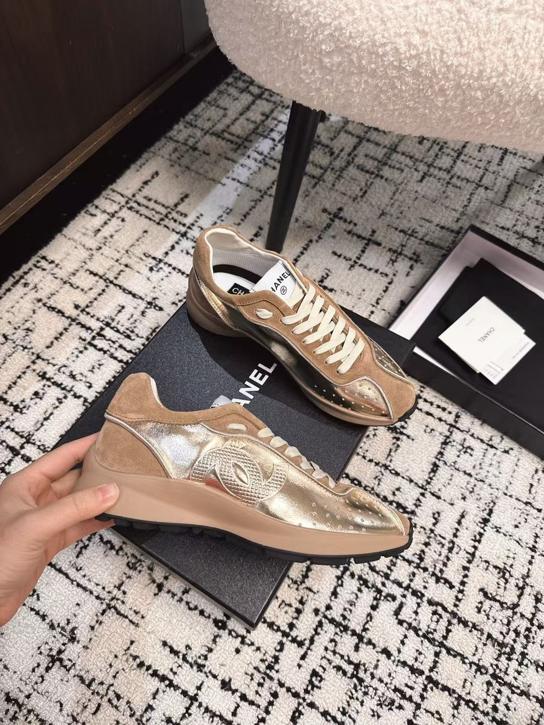 C-Sneakers