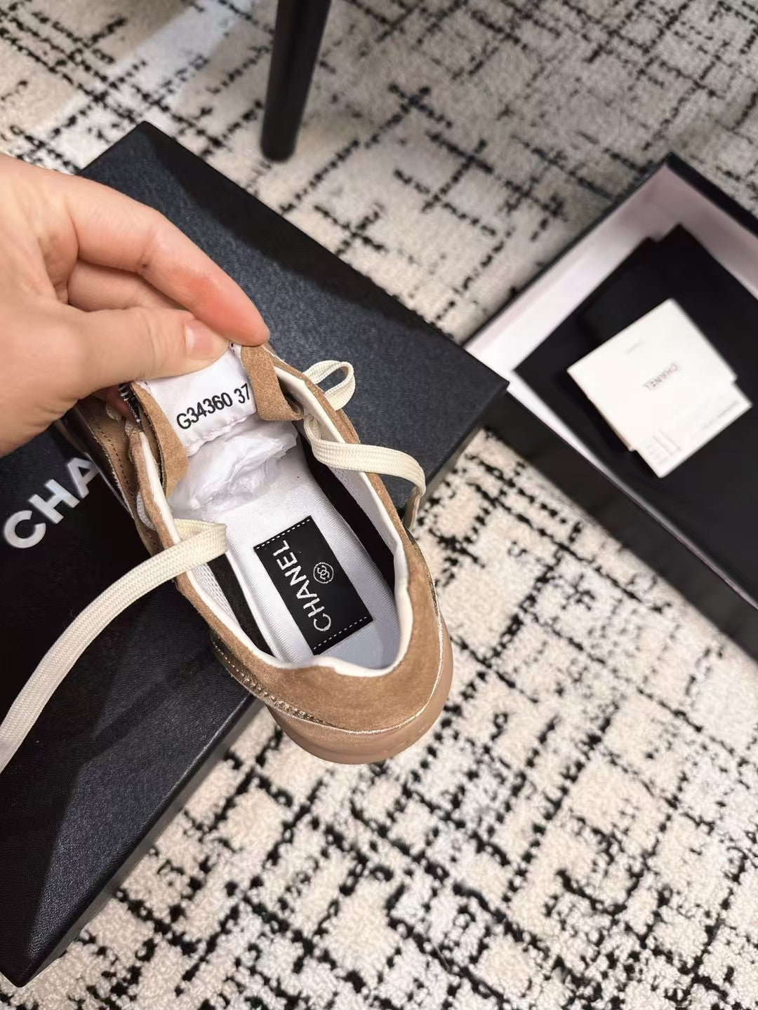 C-Sneakers