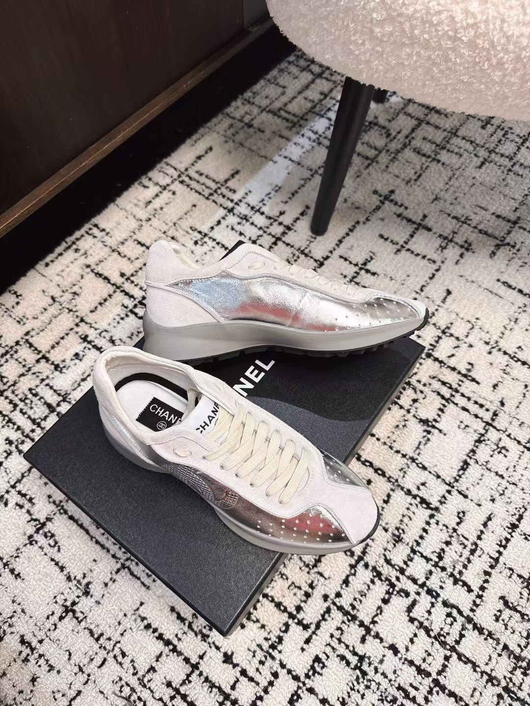 C-Sneakers