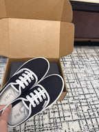 P-Sneakers