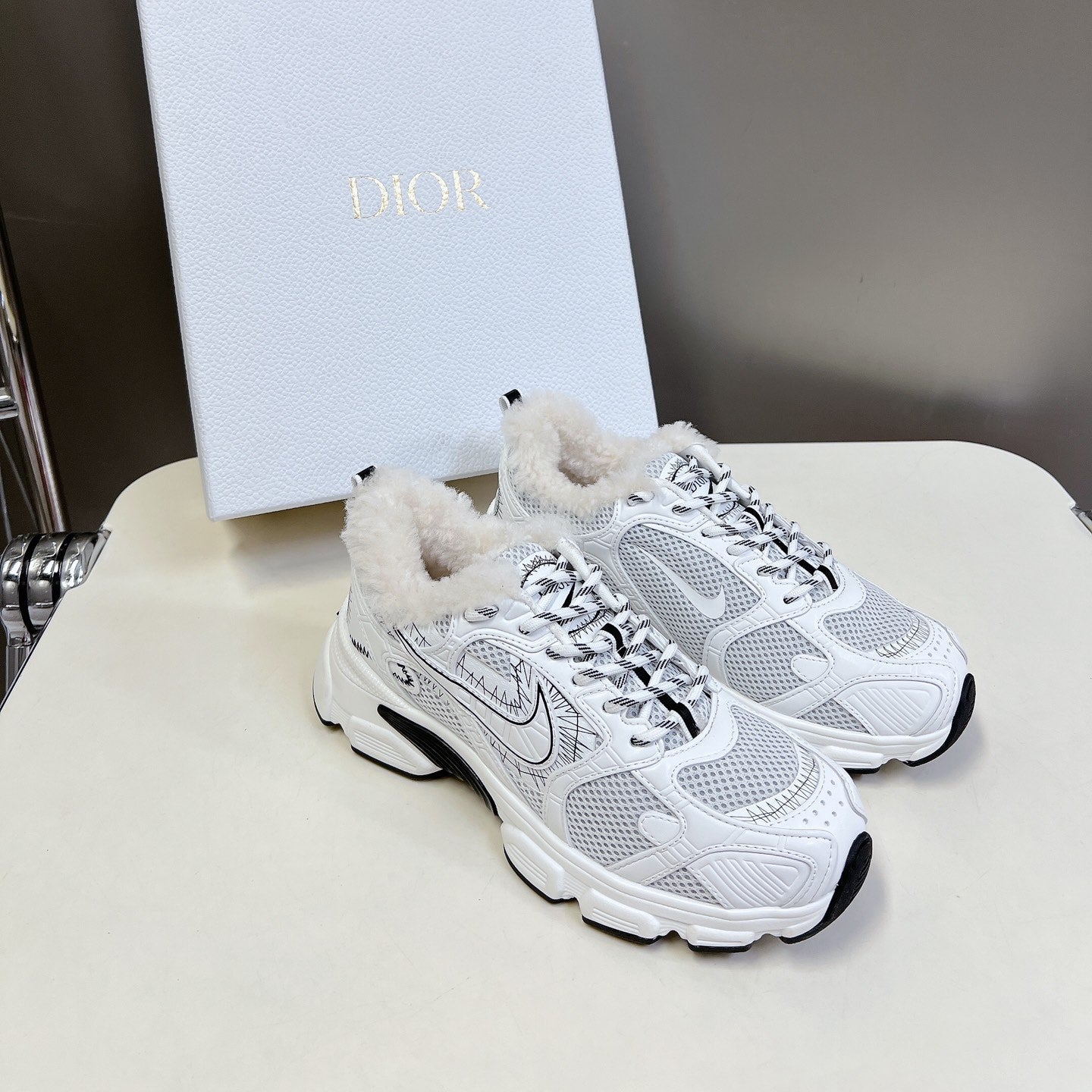 D-Sneakers