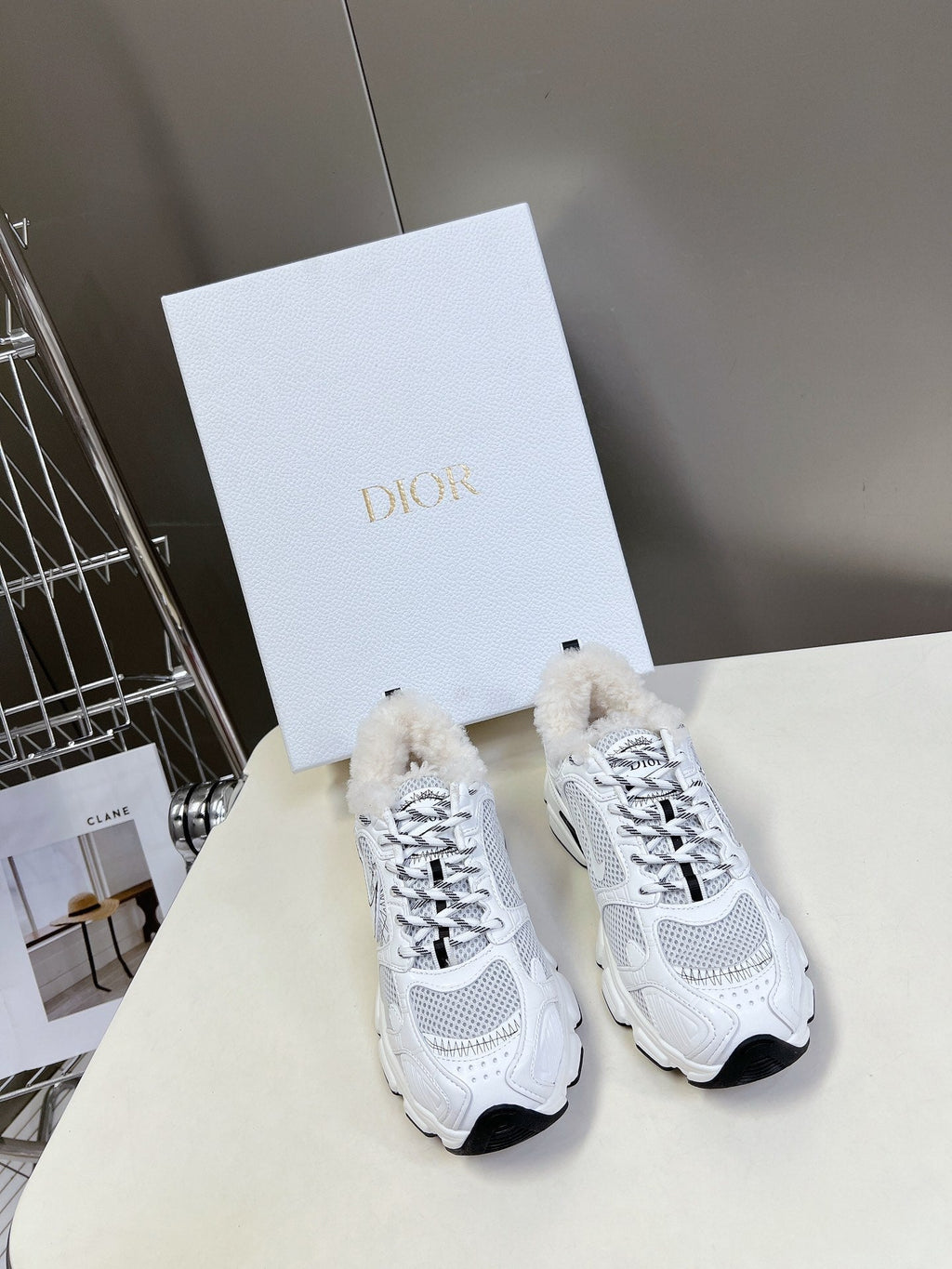 D-Sneakers