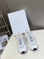 D-Sneakers