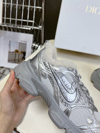 D-Sneakers