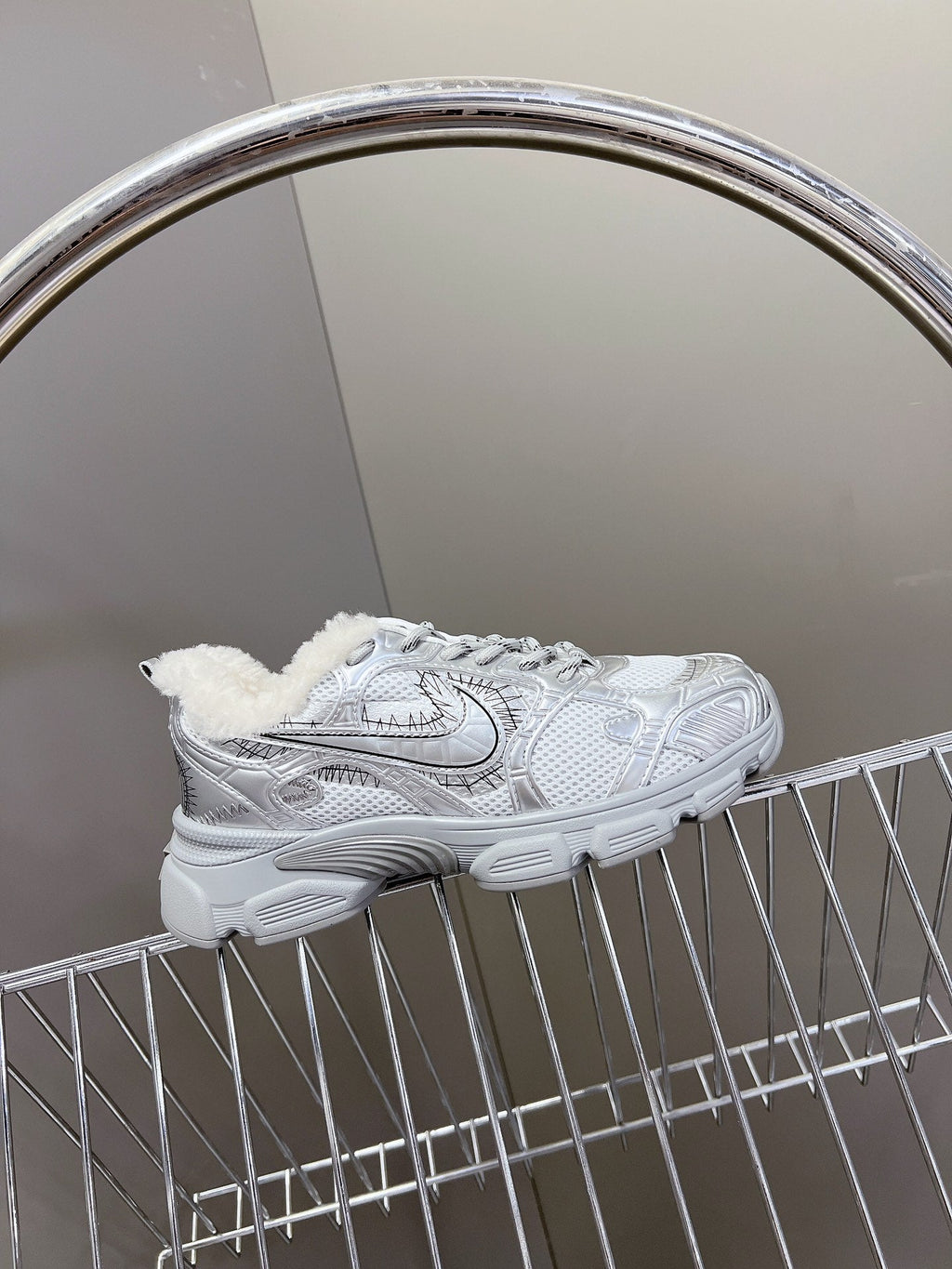 D-Sneakers