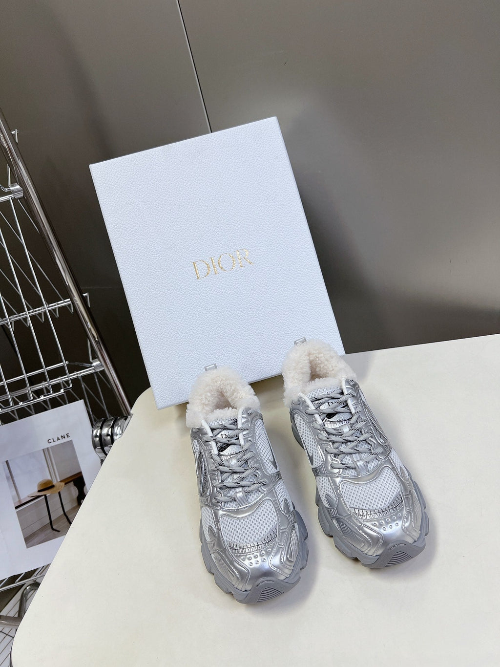 D-Sneakers