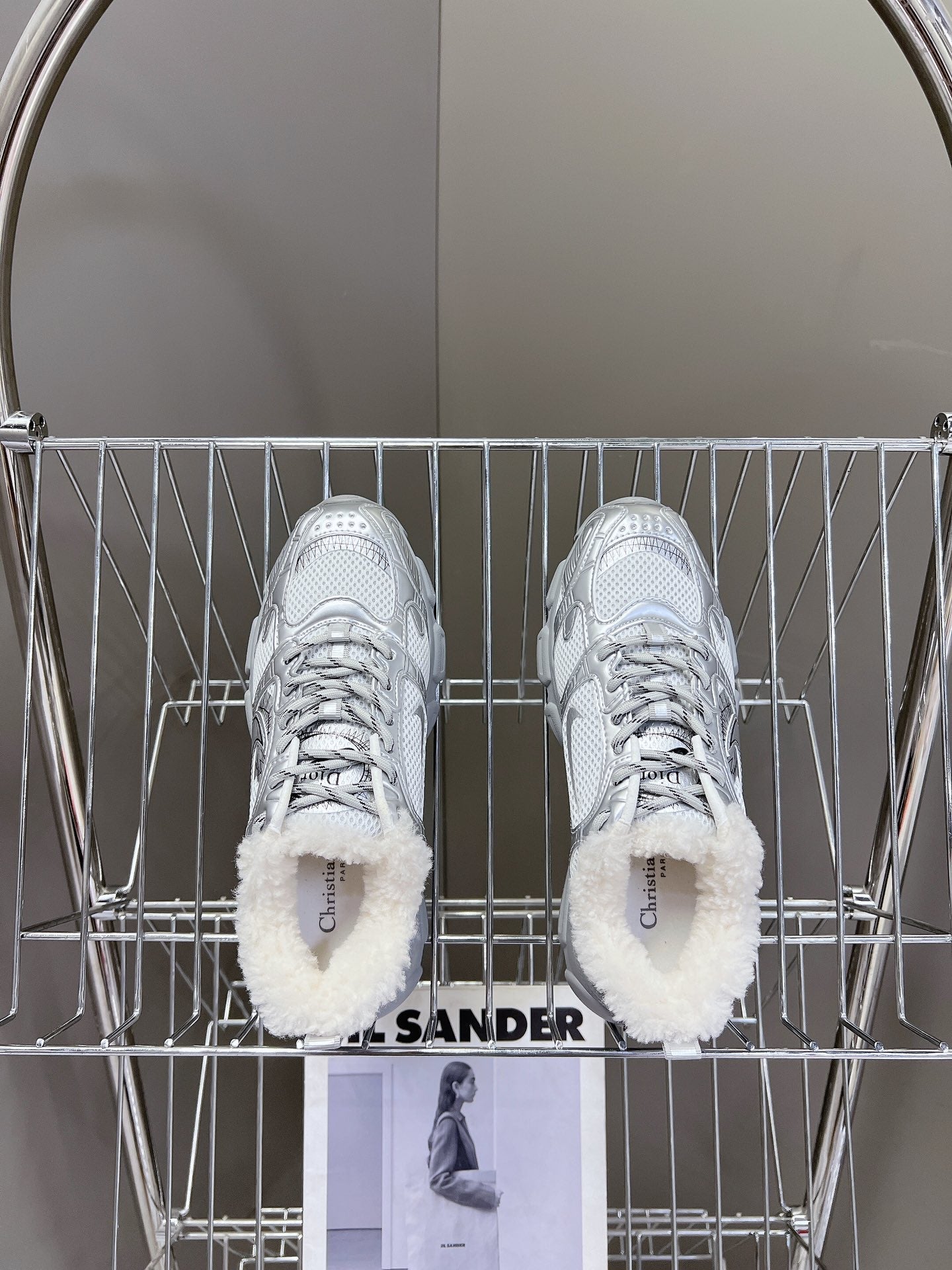 D-Sneakers