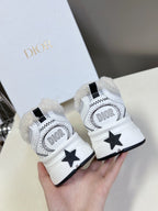 D-Sneakers
