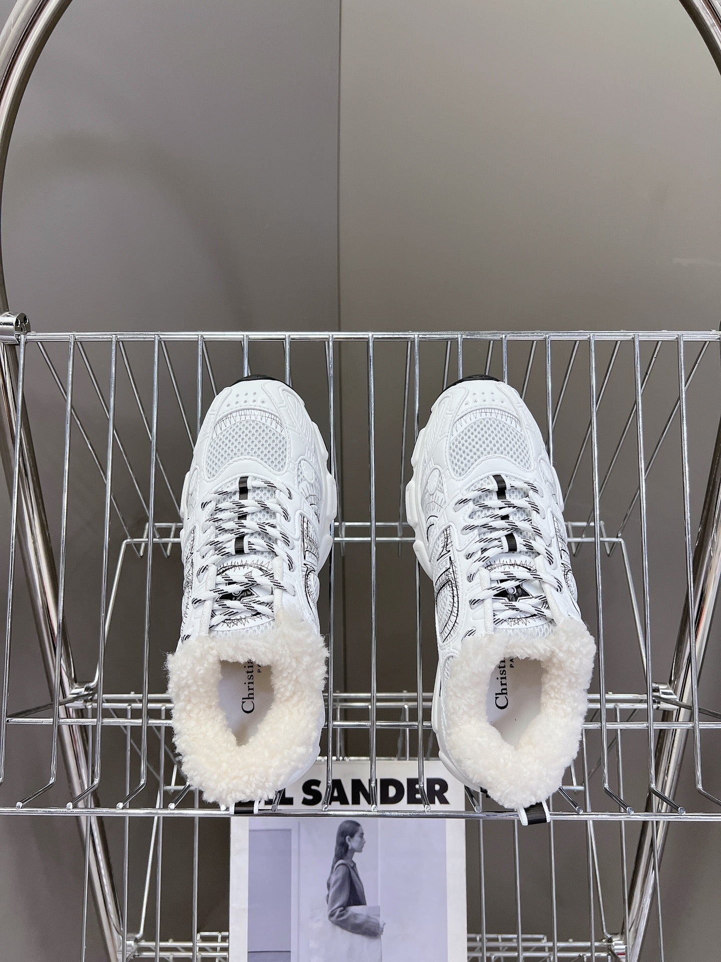 D-Sneakers