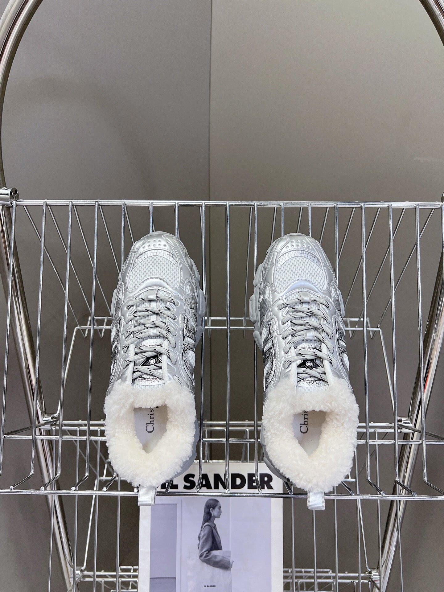 D-Sneakers