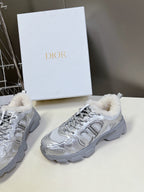 D-Sneakers