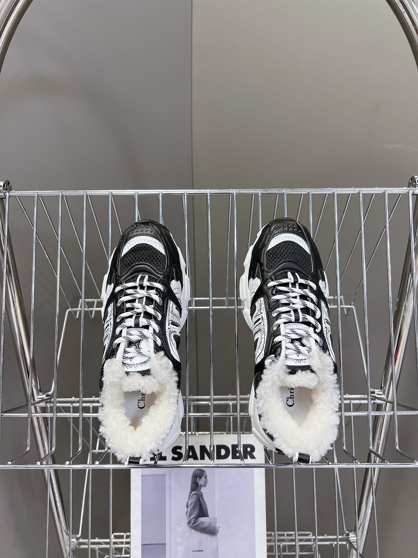 D-Sneakers