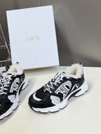 D-Sneakers