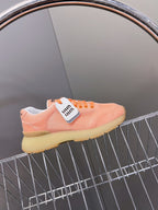 M-Sneakers