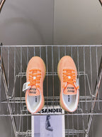 M-Sneakers