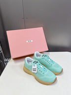 M-Sneakers