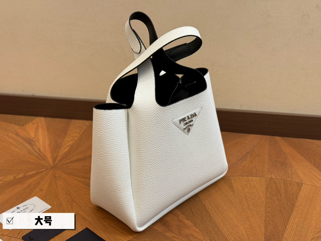 P-Shoulder Bag