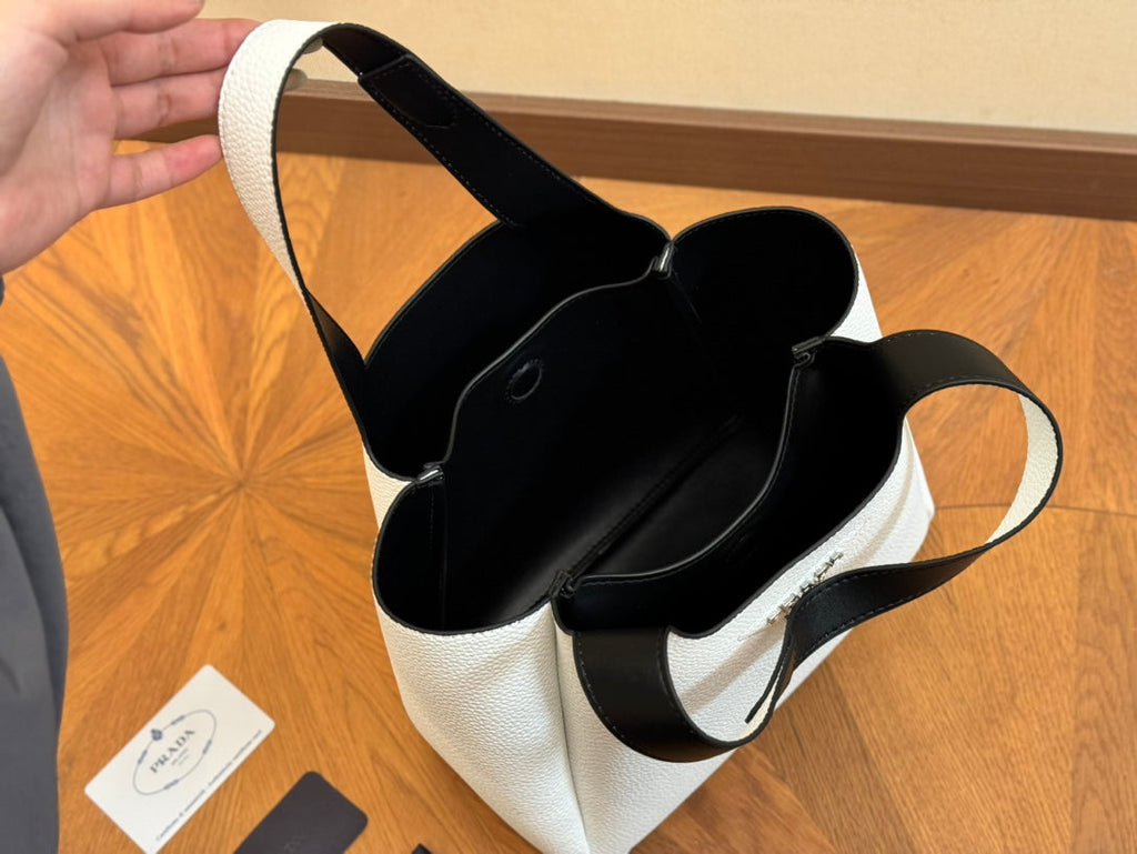 P-Shoulder Bag