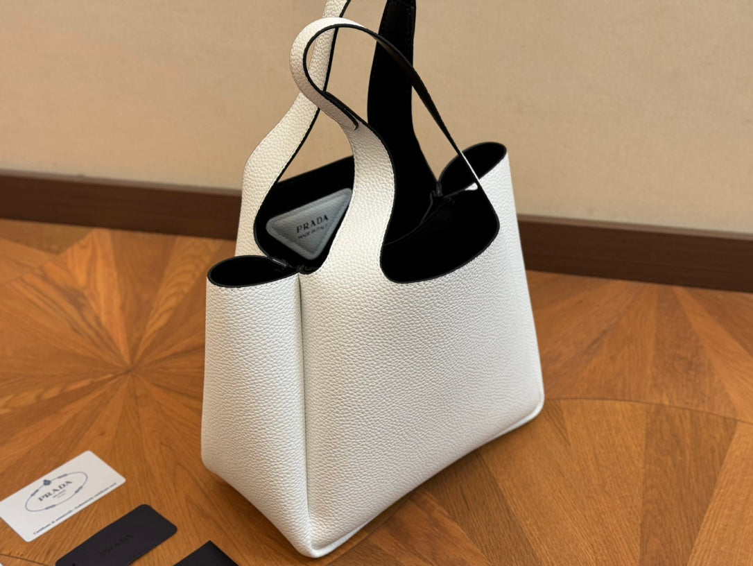 P-Shoulder Bag