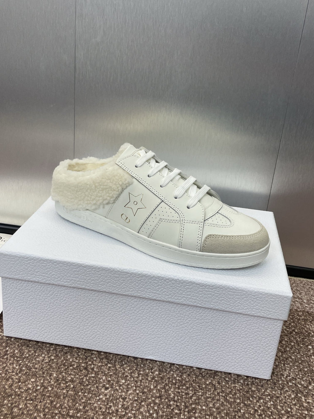 D-Sneakers