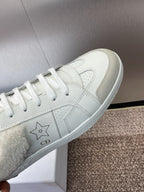 D-Sneakers