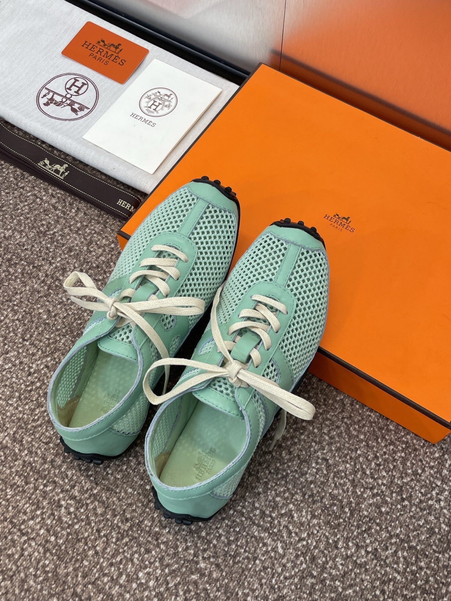 A-Sneakers