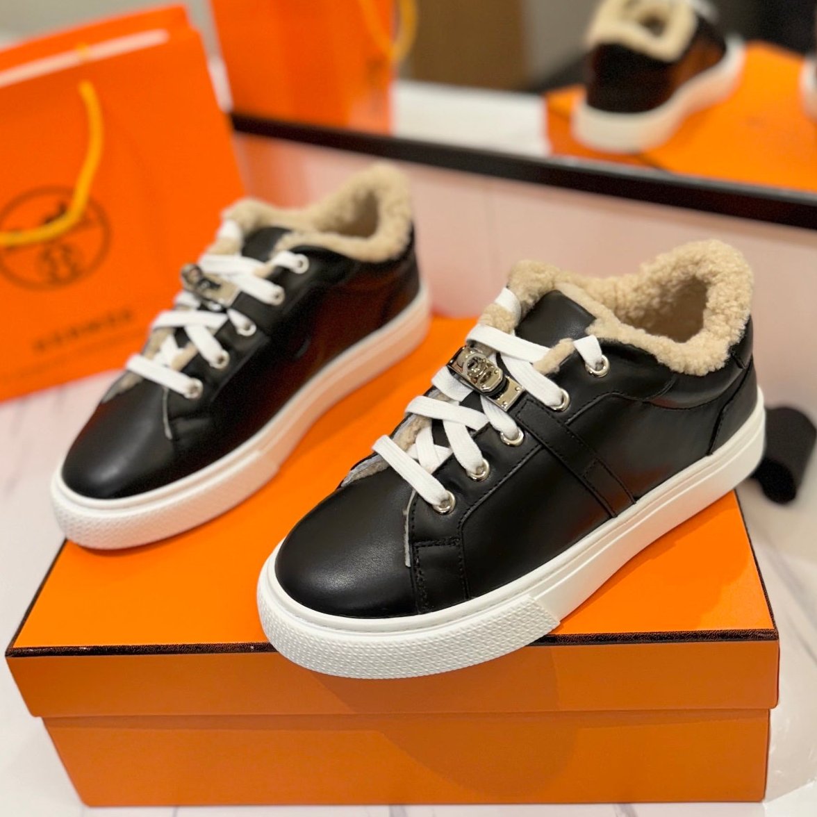 A-Sneakers