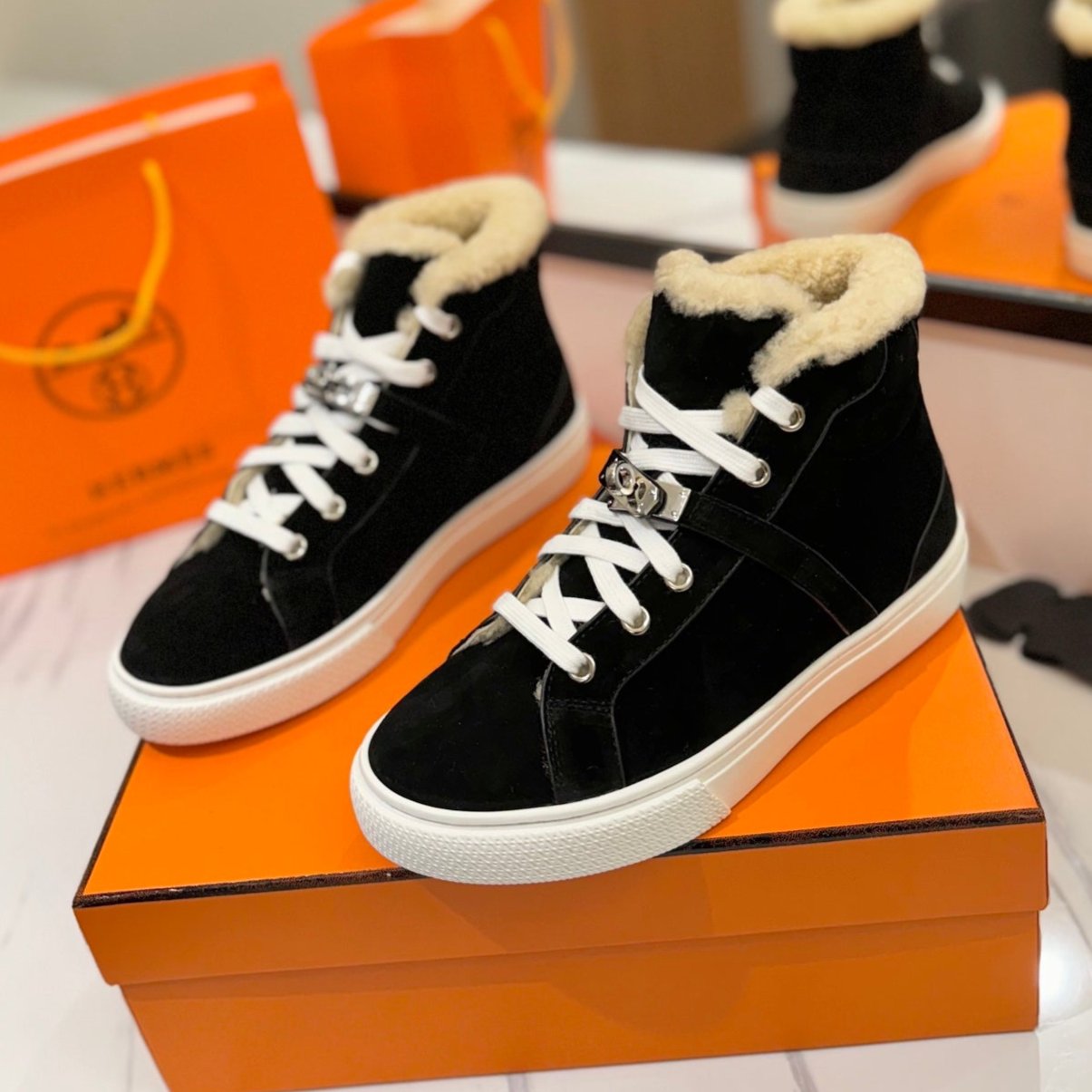 A-Sneakers