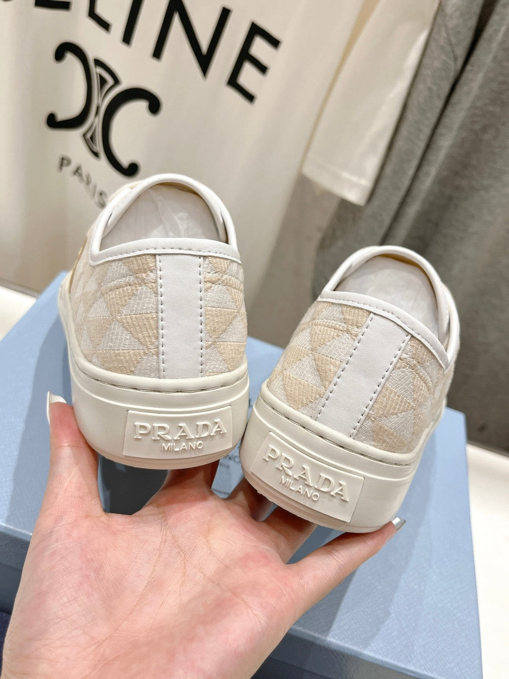P-Sneakers