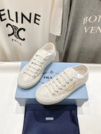 P-Sneakers
