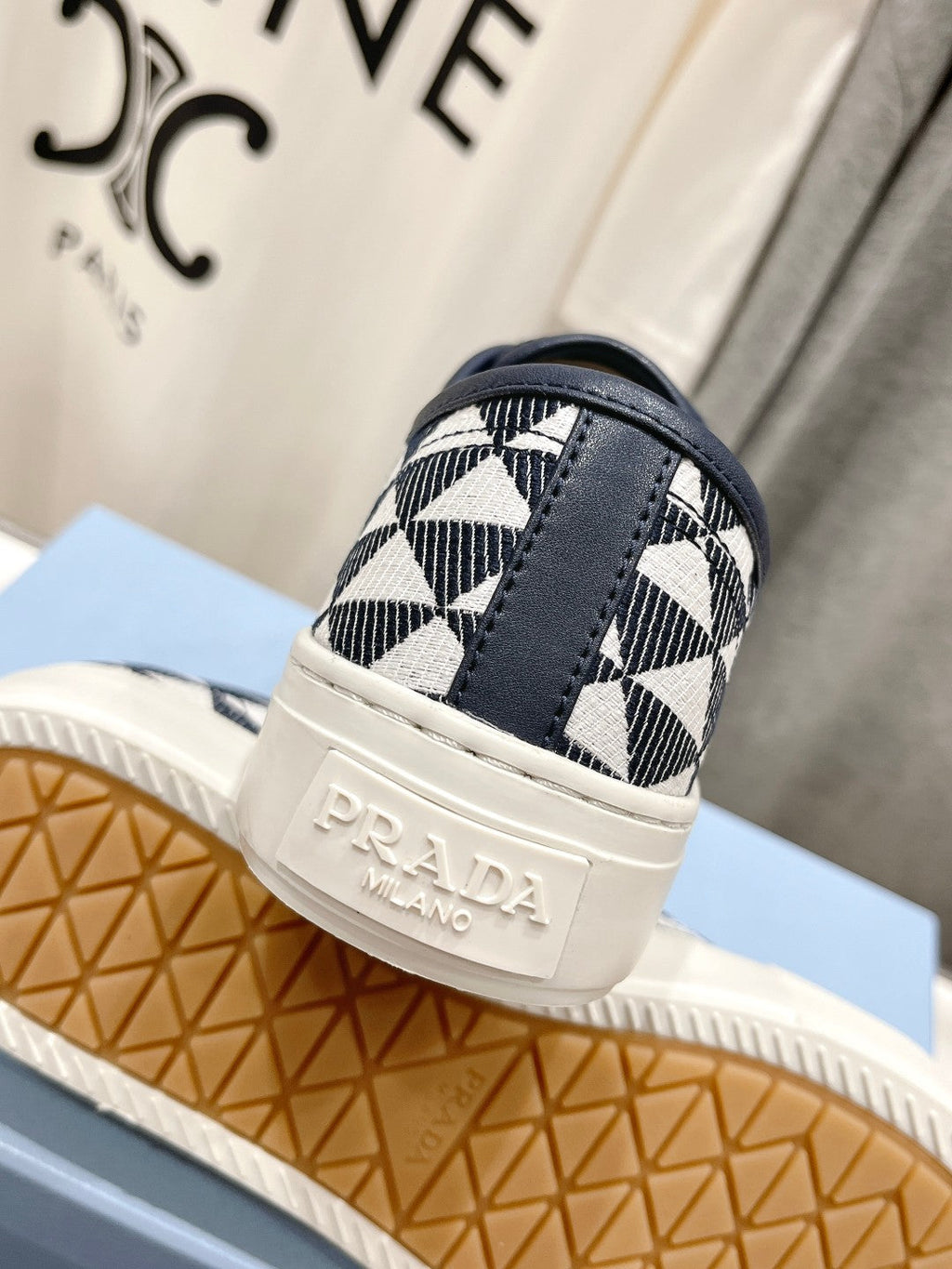 P-Sneakers