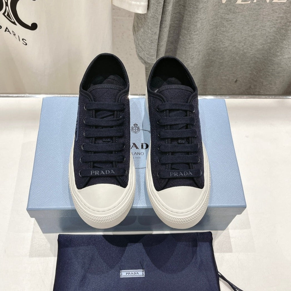 P-Sneakers