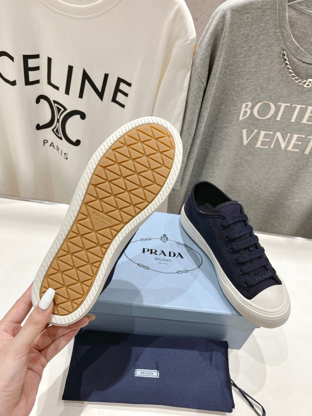 P-Sneakers