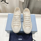 P-Sneakers