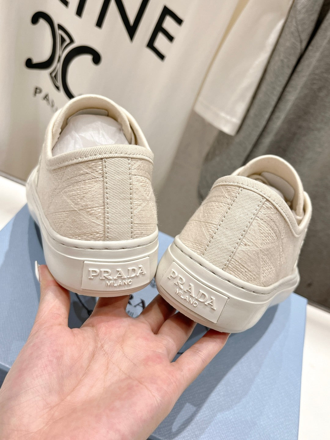 P-Sneakers
