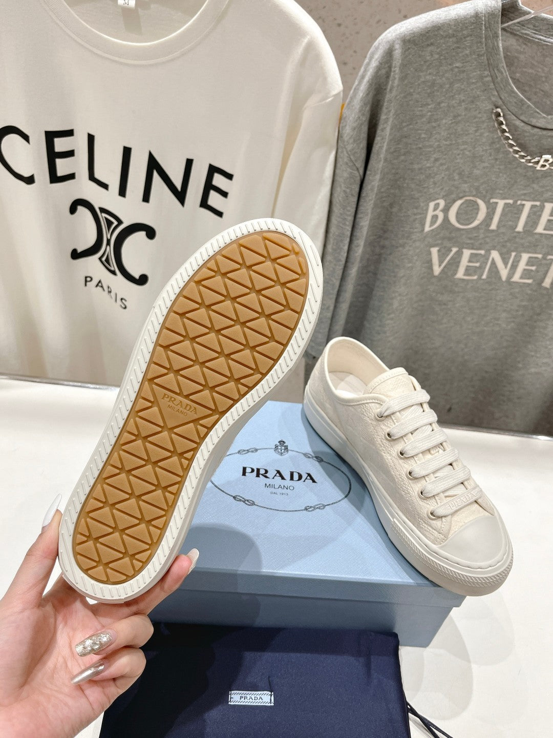 P-Sneakers