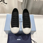 P-Sneakers