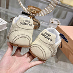 M-Sneakers