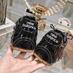 M-Sneakers