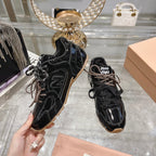 M-Sneakers