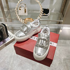R-Sneakers